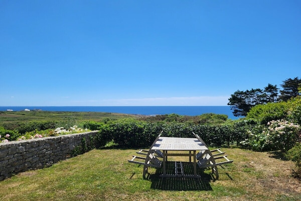 Foto van 544 - Villa Kernod. Met uitzicht op zee. - Vakantiehuis in Esquibien - Untagged