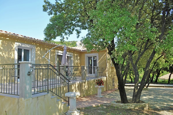 Foto van Villa in Lédenon met privézwembad - Vakantiehuis in Lédenon - ExteriorSummer