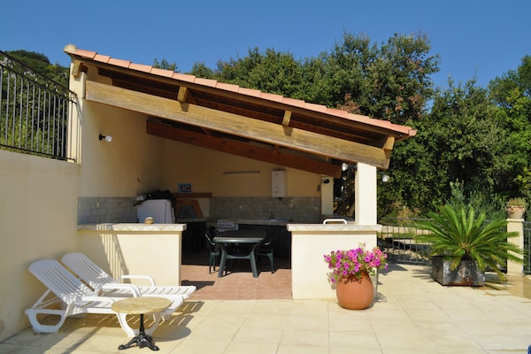Foto van Villa in Lédenon met privézwembad - Vakantiehuis in Lédenon - TerraceBalcony