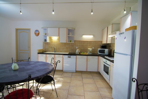 Foto van Villa in Lédenon met privézwembad - Vakantiehuis in Lédenon - Kitchen