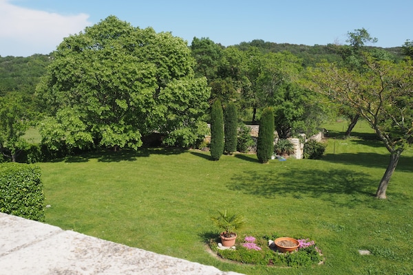 Foto van Landhuis in Lussan bij Pont du Gard - Vakantiehuis in Lussan - GardenSummer