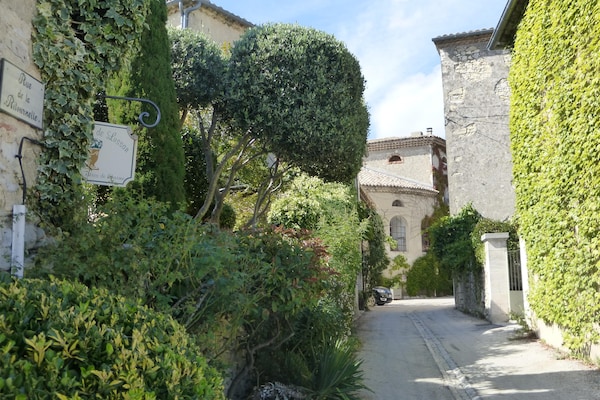Foto van Landhuis in Lussan bij Pont du Gard - Vakantiehuis in Lussan - AreaSummer5KM
