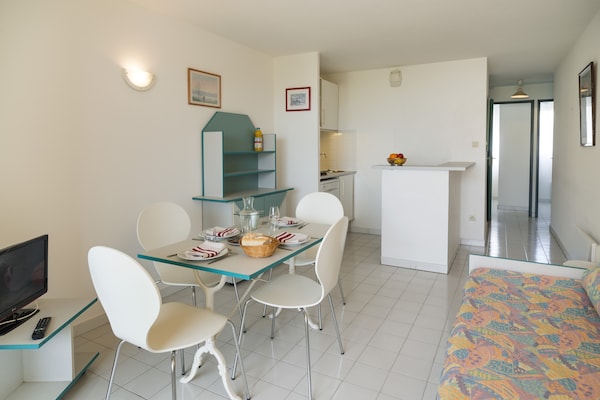 Foto van Cap d'Agde Groot strandverblijf voor acht personen - DiningRoom