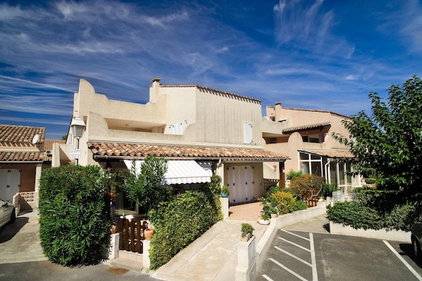 Foto van Charmant vakantiehuis voor 6 personen - Vakantiehuis in CAP D'AGDE - ExteriorSummer