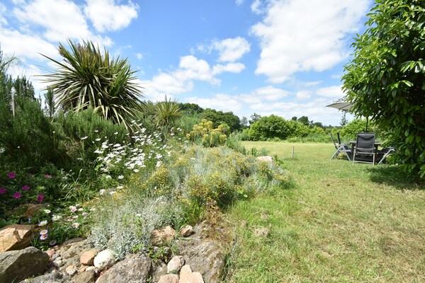 Foto van Prachtig herenhuis met omheinde tuin - Vakantiehuis in Baguer-Morvan - GardenSummer