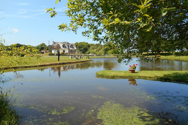 Foto van Vreedzame tuinretraite, Epiniac - Vakantiehuis in Epiniac - AreaSummer5KM