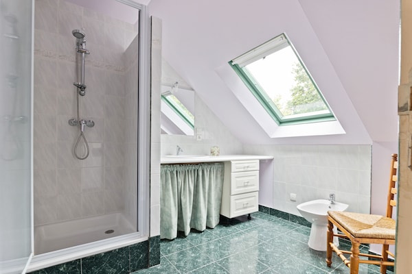 Foto van Charmante kindvriendelijke vakantiewoning - Vakantiehuis in La Boussac - BathRoom