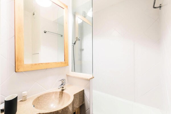 Foto van Appartement in Alpe d'Huez bij skigebied - Vakantiehuis in HUEZ - ExteriorSummer