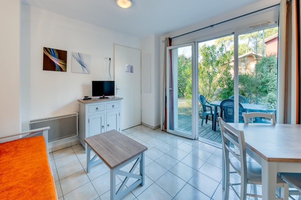 Foto van Bosverblijf voor 4 personen aan het meer - Vakantiehuis in Parentis-en-Born - LivingRoom