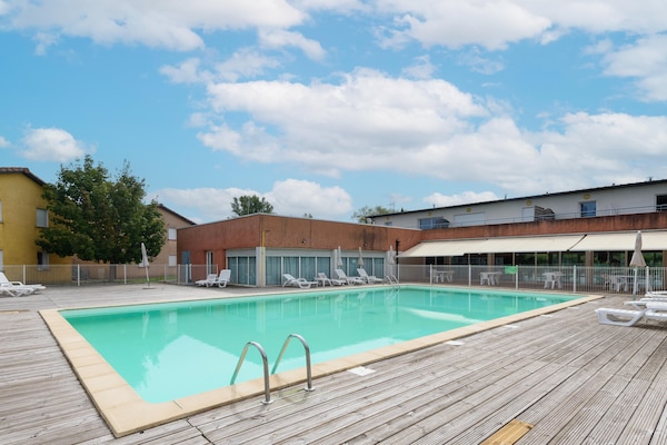 Foto van Rivières Countryside Retreat voor 6 - Vakantiehuis in RIVIERES (TARN) - PoolOfHouse