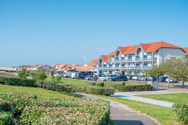 Foto van Appartement aan zee bij Dune du Pilat - Vakantiehuis in Biscarrosse - ExteriorSummer
