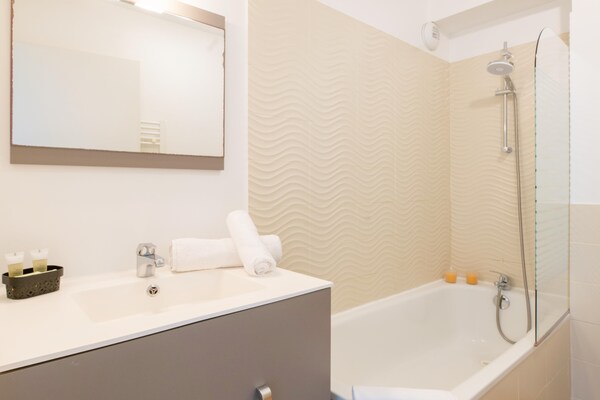 Foto van Familieappartement aan de Atlantische kust - Vakantiehuis in Biscarrosse - BathRoom