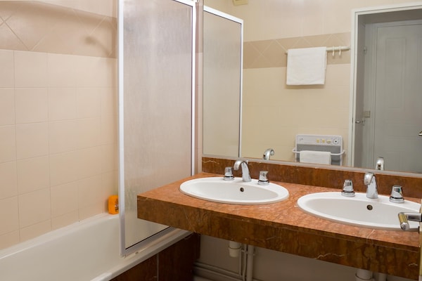 Foto van Huisdiervriendelijke Moliets Escape - Vakantiehuis in Moliets - BathRoom