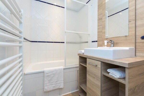 Foto van Charmant appartement nabij La Baule - Vakantiehuis in Batz sur Mer - BathRoom