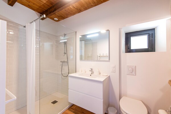 Foto van Vakantiehuis in Soturac met Privézwembad - Vakantiehuis in Soturac - BathRoom