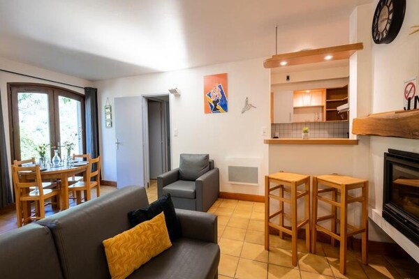 Foto van Cottage in Gorges du Tarn met Zwembad - Vakantiehuis in LES VIGNES - Untagged