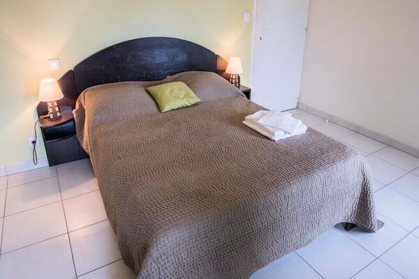 Foto van G√Æte de France 8 personen - Vakantiehuis in MALBOUZON - 