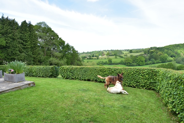 Foto van Verblijf op het Normandische platteland - Vakantiehuis in Gavray-sur-Sienne - GardenSummer