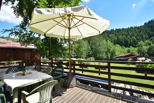 Foto van Rustig chalet met tuin - Vakantiehuis in Turquestein Blancrupt - TerraceBalcony