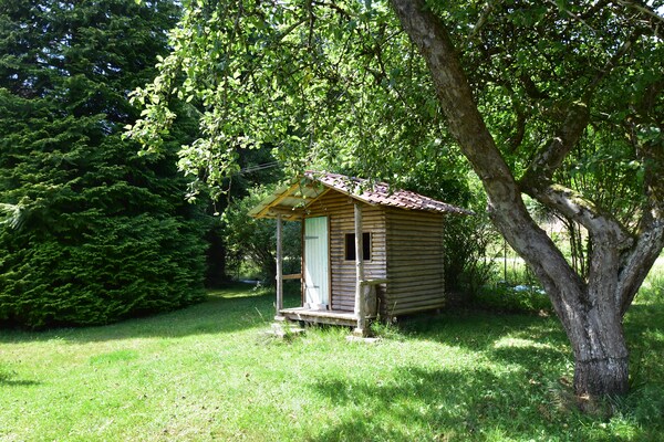 Foto van Rustig chalet met tuin - Vakantiehuis in Turquestein Blancrupt - GardenSummer