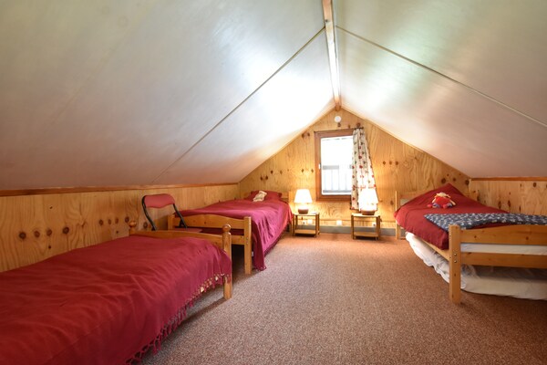 Foto van Rustig chalet met tuin - Vakantiehuis in Turquestein Blancrupt - BedRoom