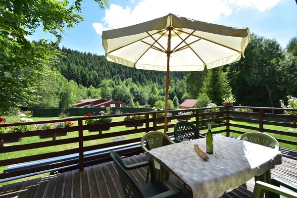 Foto van Rustig chalet met tuin - Vakantiehuis in Turquestein Blancrupt - TerraceBalcony