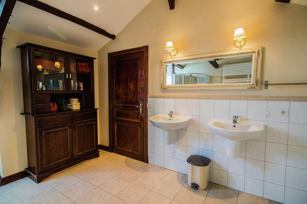 Foto van Luxe vakantiehuis met privézwembad - Vakantiehuis in Buzon - BathRoom