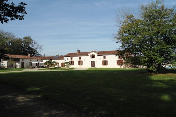 Foto van Luxe vakantiehuis met privézwembad - Vakantiehuis in Buzon - ExteriorSummer