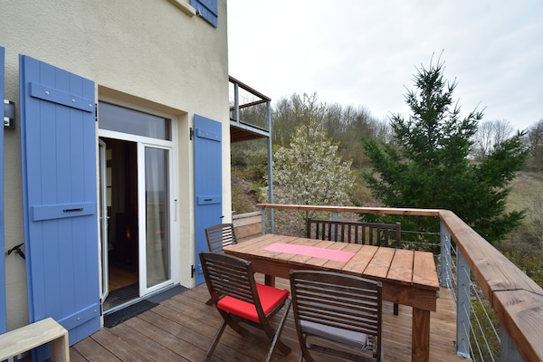 Foto van Landhuis in Cuzy met zwembad en uitzicht - Vakantiehuis in Cuzy - TerraceBalcony