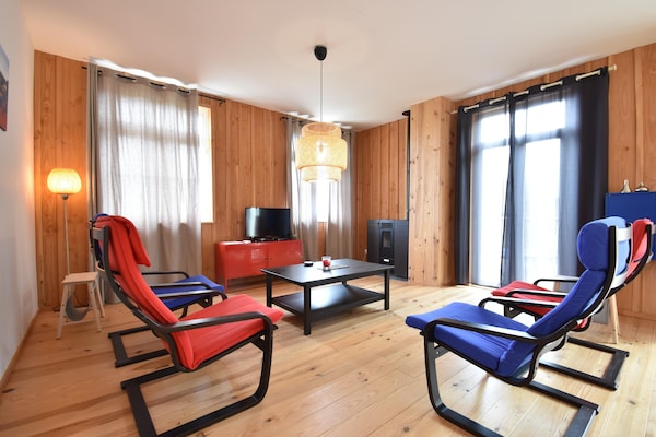 Foto van Landhuis in Cuzy met Zwembad - Vakantiehuis in Cuzy - LivingRoom