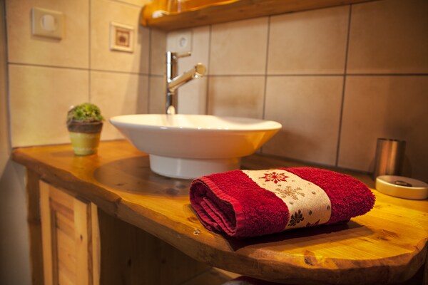 Foto van Landhuis bij Albertville Skipistes - Vakantiehuis in Mercury - BathRoom