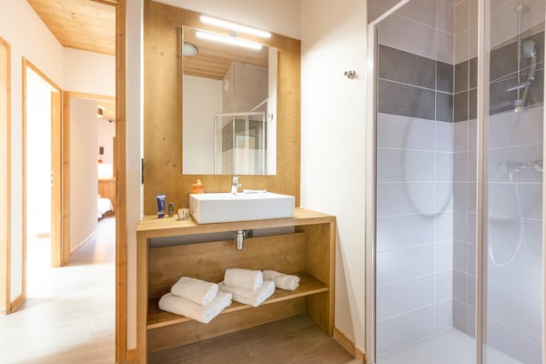 Foto van Appartement in Beaufort met Spa en Uitzicht - Vakantiehuis in Beaufort - BathRoom