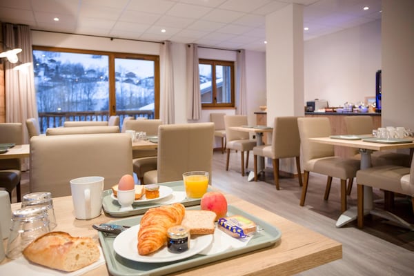 Foto van Vakantiehuis in Alpen bij Skitrails - Vakantiehuis in Beaufort - DiningRoom