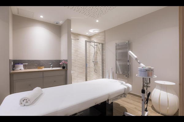 Foto van Appartement in Le Corbier met Spa & Zwembad - Vakantiehuis in Villarembert - Wellness
