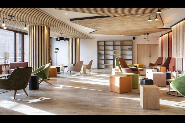 Foto van Appartement in Le Corbier met Spa & Zwembad - Vakantiehuis in Villarembert - LivingRoom