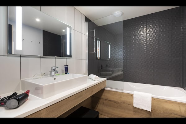 Foto van Appartement in Frankrijk met Sauna & Zwembad - Vakantiehuis in Villarembert - BathRoom
