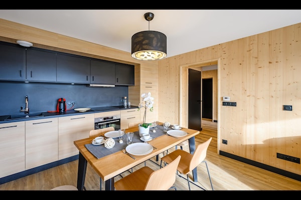 Foto van Appartement in Frankrijk met Sauna & Zwembad - Vakantiehuis in Villarembert - Kitchen