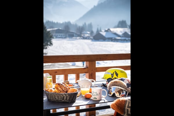 Foto van Appartement in Samoëns met Spa en Zwembad - Vakantiehuis in Samoëns - TerraceBalcony