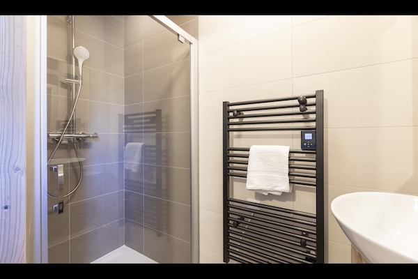 Foto van Appartement in Samoëns met Zwembad & Spa - Vakantiehuis in Samoëns - BathRoom