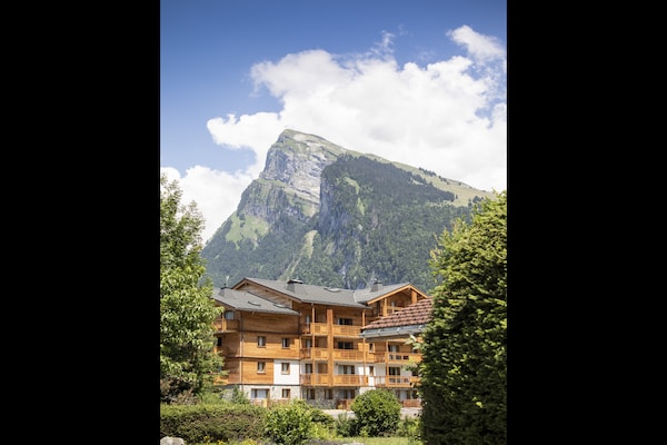 Foto van Appartement in Samoëns met Zwembad & Spa - Vakantiehuis in Samoëns - ExteriorSummer