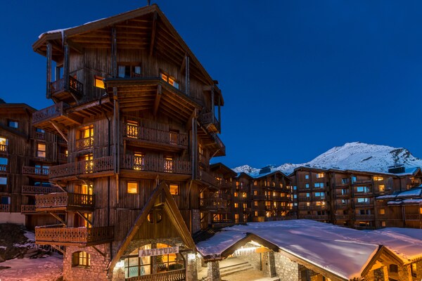 Foto van Appartement met toegang tot het zwembad - Vakantiehuis in Val Thorens - ExteriorWinter