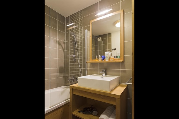 Foto van Appartement in Frankrijk met zwembad & spa - Vakantiehuis in St Martin de Belleville - BathRoom