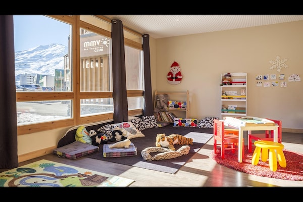 Foto van Appartement in Les Menuires met Spa & Zwembad - Vakantiehuis in St Martin de Belleville - RecreationRoom
