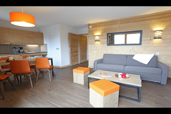 Foto van Appartement in Les Menuires met Spa & Zwembad - Vakantiehuis in St Martin de Belleville - LivingRoom