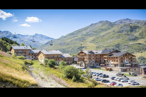 Foto van Appartement in Les Menuires met Spa & Zwembad - Vakantiehuis in St Martin de Belleville - AreaSummer5KM