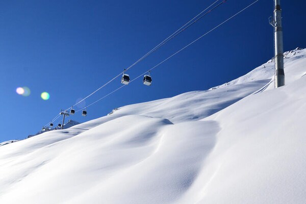 Foto van CHARMANTE SKI-IN STUDIO DICHT BIJ HET CENTRUM - Vakantiehuis in LES ALLUES - Untagged
