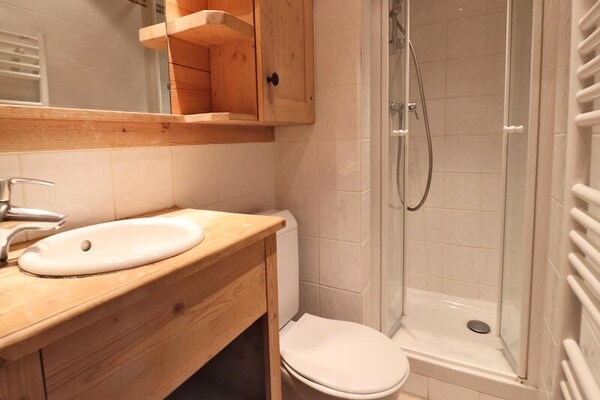 Foto van CHARMANTE SKI-IN STUDIO DICHT BIJ HET CENTRUM - Vakantiehuis in LES ALLUES - Untagged