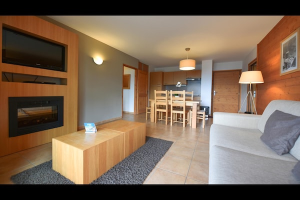 Foto van Appartement in Frankrijk met Spa en Uitzicht - Vakantiehuis in Sainte-Foy Tarentaise - LivingRoom
