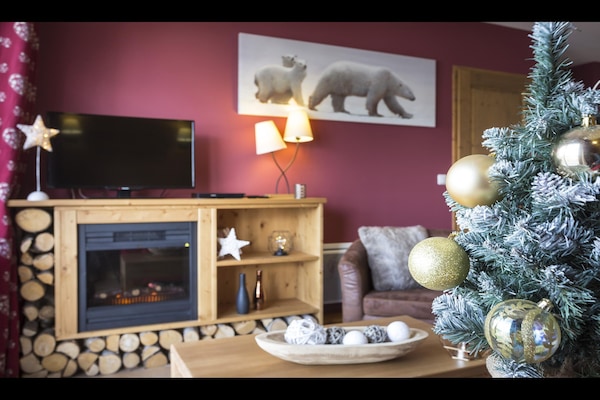 Foto van Appartement in Frankrijk met Spa en Uitzicht - Vakantiehuis in Sainte-Foy Tarentaise - LivingRoom