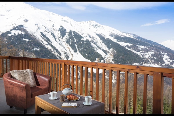 Foto van Appartement in Frankrijk met Spa en Uitzicht - Vakantiehuis in Sainte-Foy Tarentaise - TerraceBalcony
